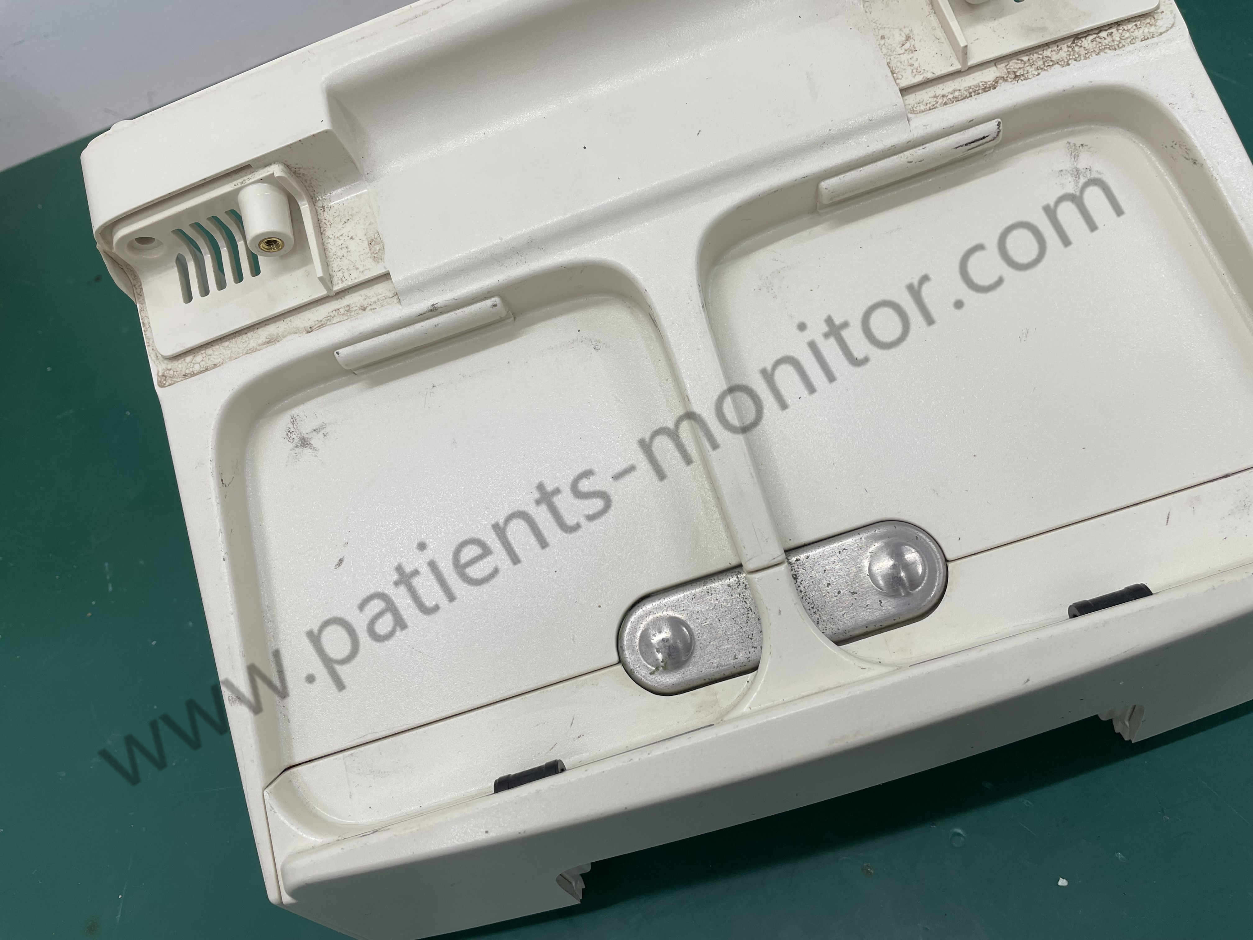 3202497-002 Bagian Peralatan Medis Med-tronic Lifepak20 LP20 Defibrillator Top Case Paddle Holder